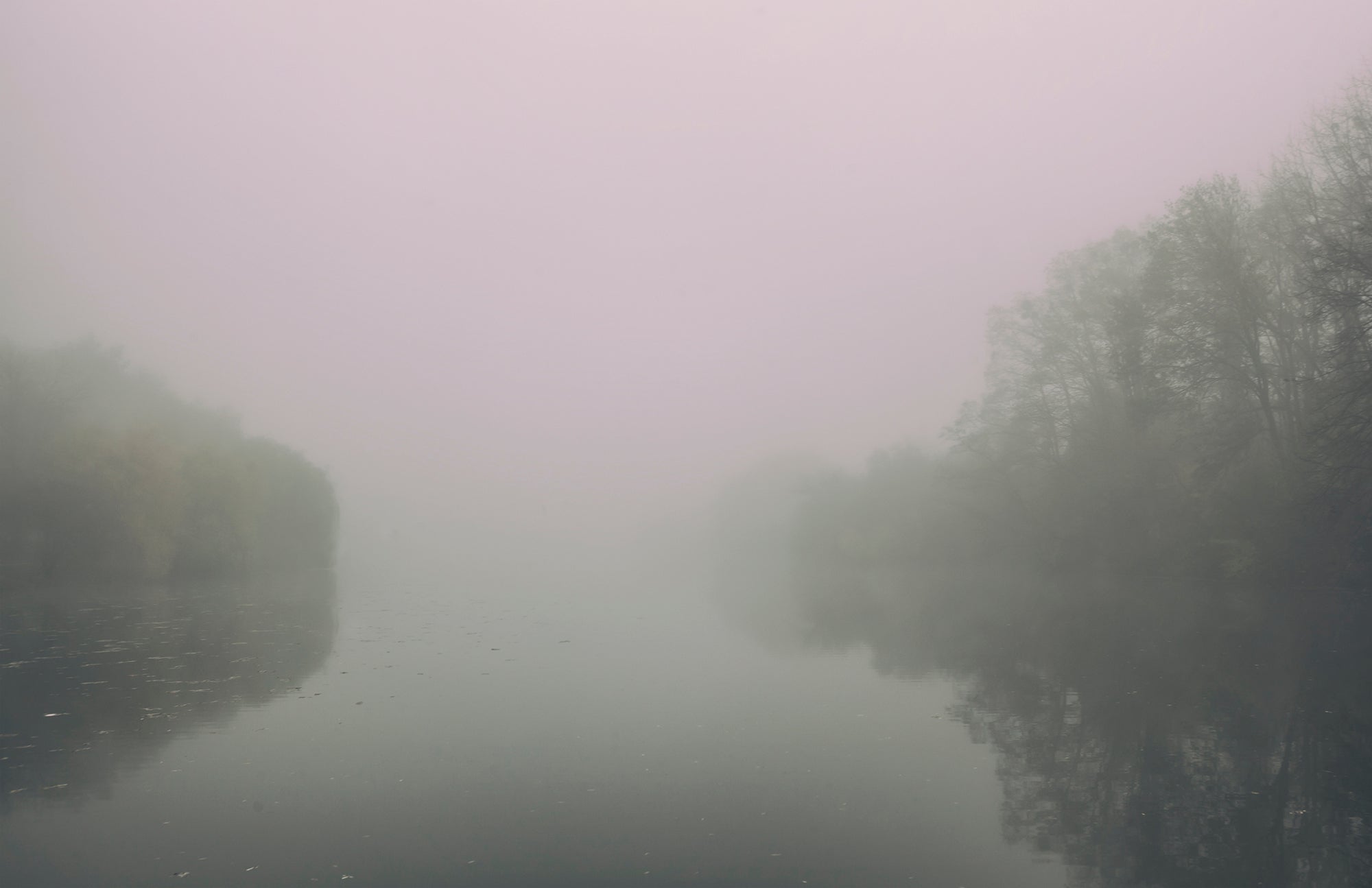 Silent River Haze - Papier Peint Panoramique Foggy Misty Morning River